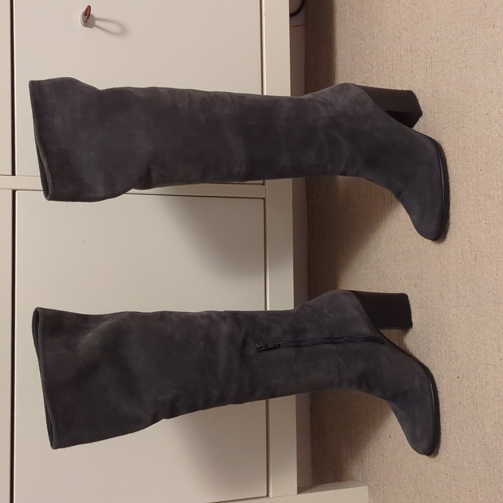 Stuart Weitzman 7.5 boots